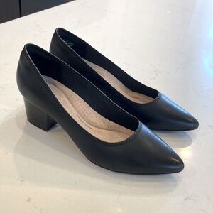 NEW Clarks Ellanie Hope Black Leather Block Heel Almond Toe Shoes Size 9
